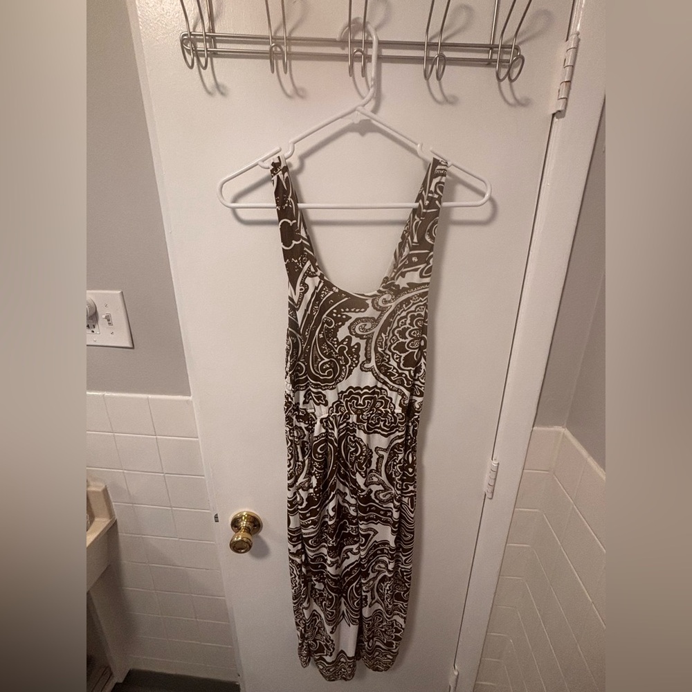 Elegant Brown and White Paisley Dress